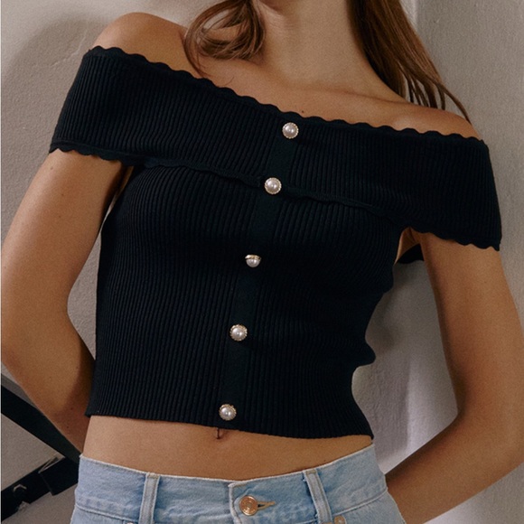 WEST OF MELROSE Off the Shoulder Button Front Top - Picture 2 of 2